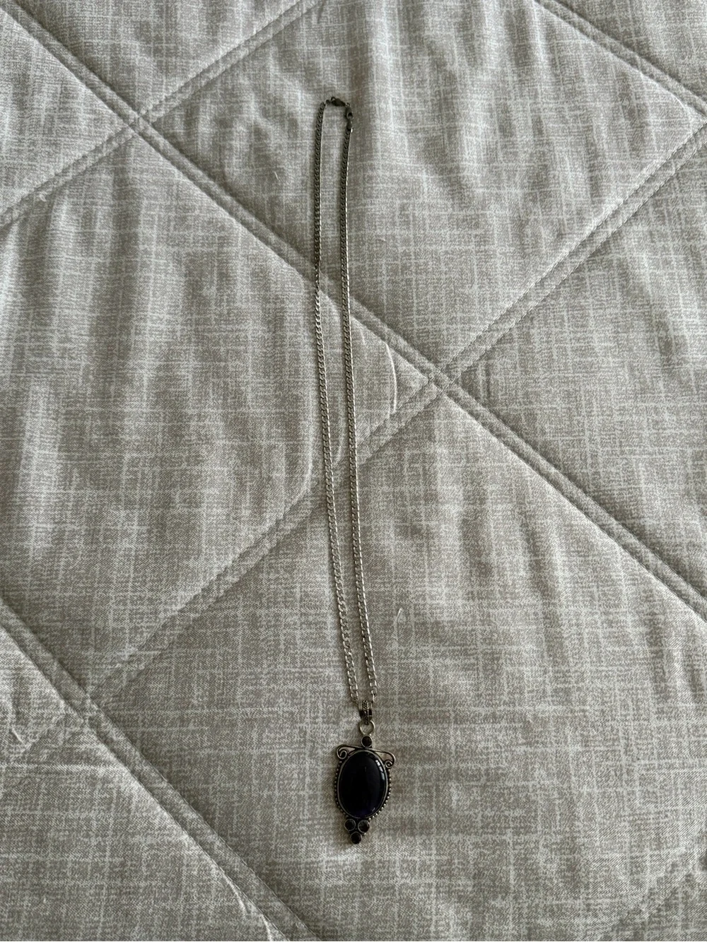 Vintage-Style Purple Stone Pendant Necklace